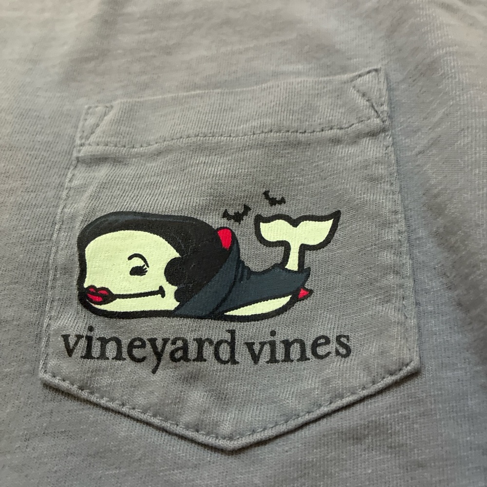 Vineyard Vines Gray Halloween Whale Tee - Picture 4 of 6